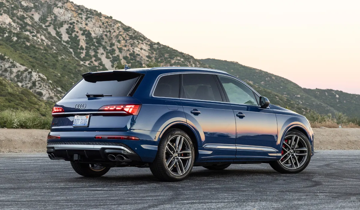 audi_-_sq7_premium_plus_-_best_car_rentals_-_best_preowned_car_-_exclusive_concierge_club.webp