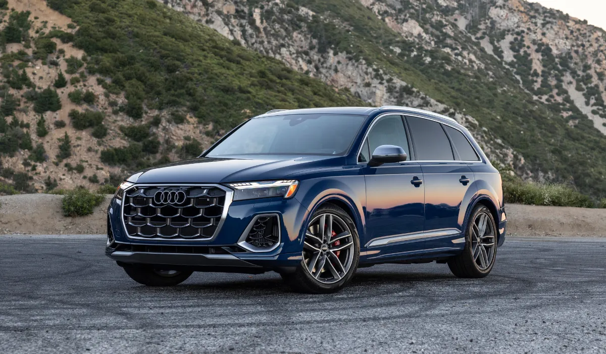 audi_-_sq7_premium_plus_-_luxury_car_rentals_-_preowned_luxury_car_-_exclusive_concierge_club.webp