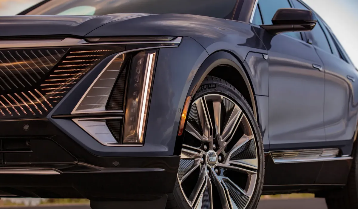 cadillac_lyriq_sport_best_electric_suv_rentals_best_preowned_electric_suv_exclusive_concierge_club.webp
