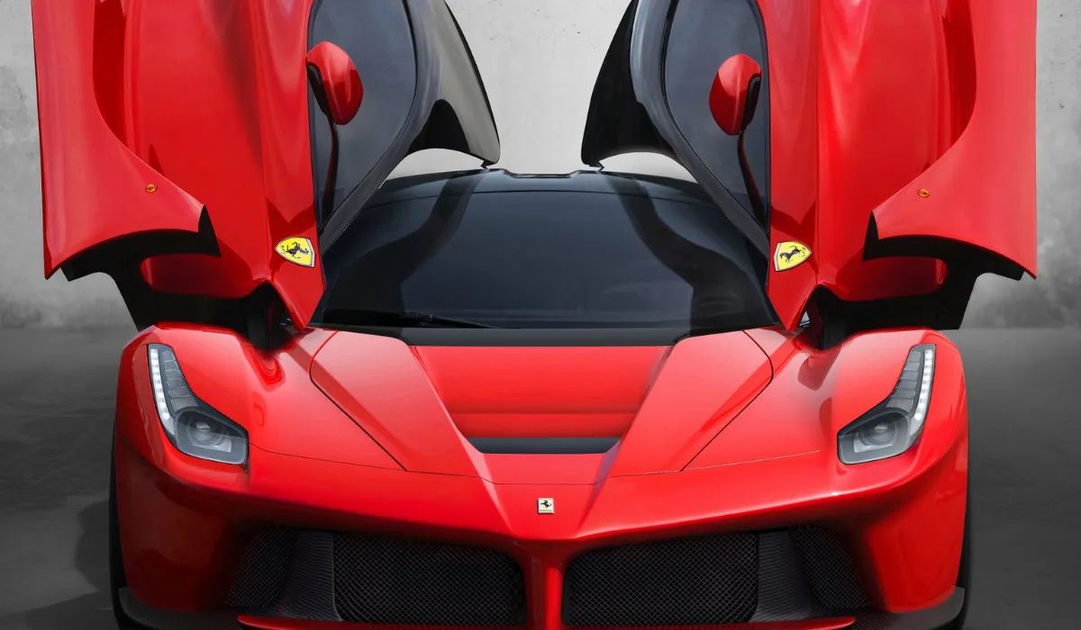 ferrari_-_laferrari_-_luxury_car_rentals_-_preowned_luxury_car_-_exclusive_concierge_club.webp