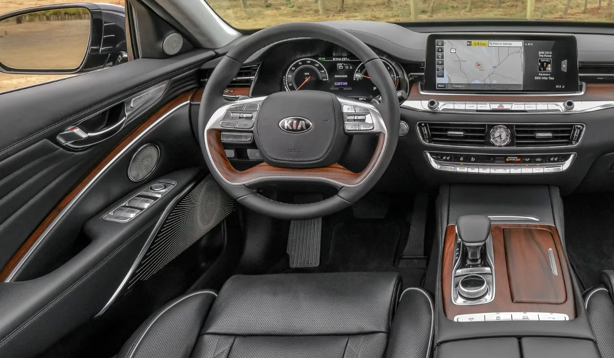 kia_k900_v6_luxury_car_rentals_near_me_used_cars_near_me_exclusive_concierge_club.webp