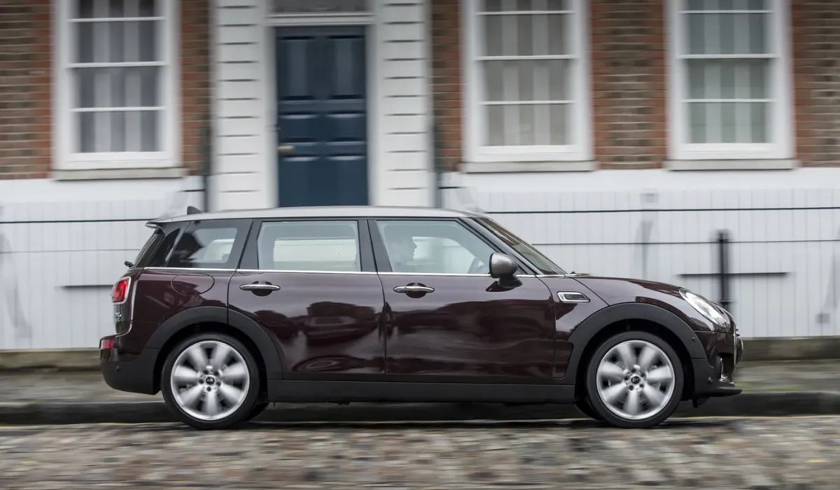 mini_clubman_cooper_s_best_hatchback_car_rentals_best_hatchback_preowned_car_exclusive_concierge_club.webp
