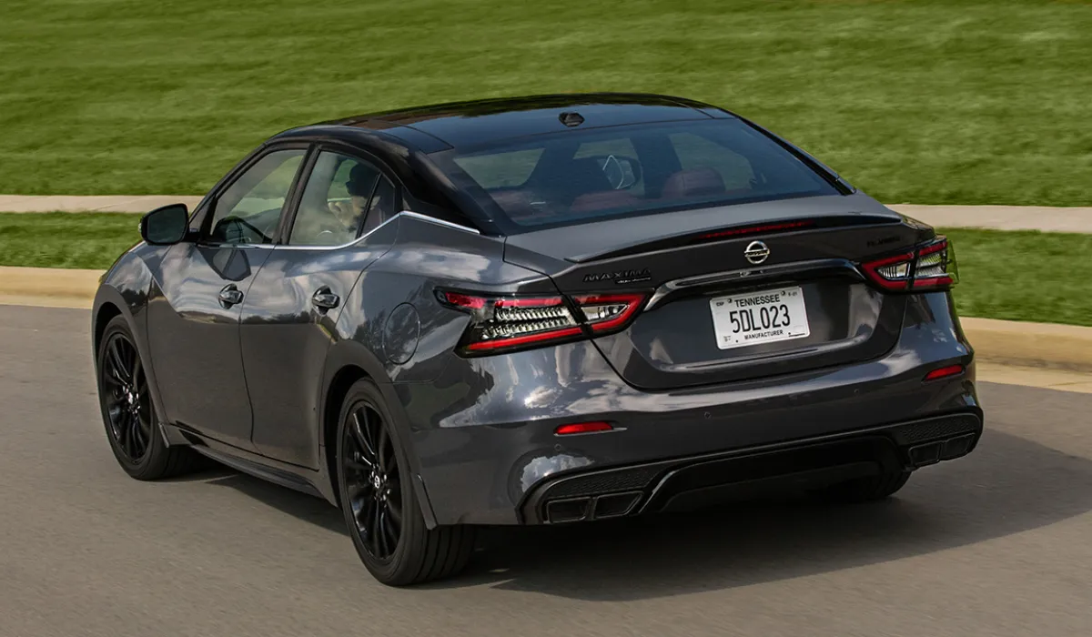 nissan_maxima_platinum_luxury_sedan_car_rentals_preowned_sedan_car_exclusive_concierge_club.webp