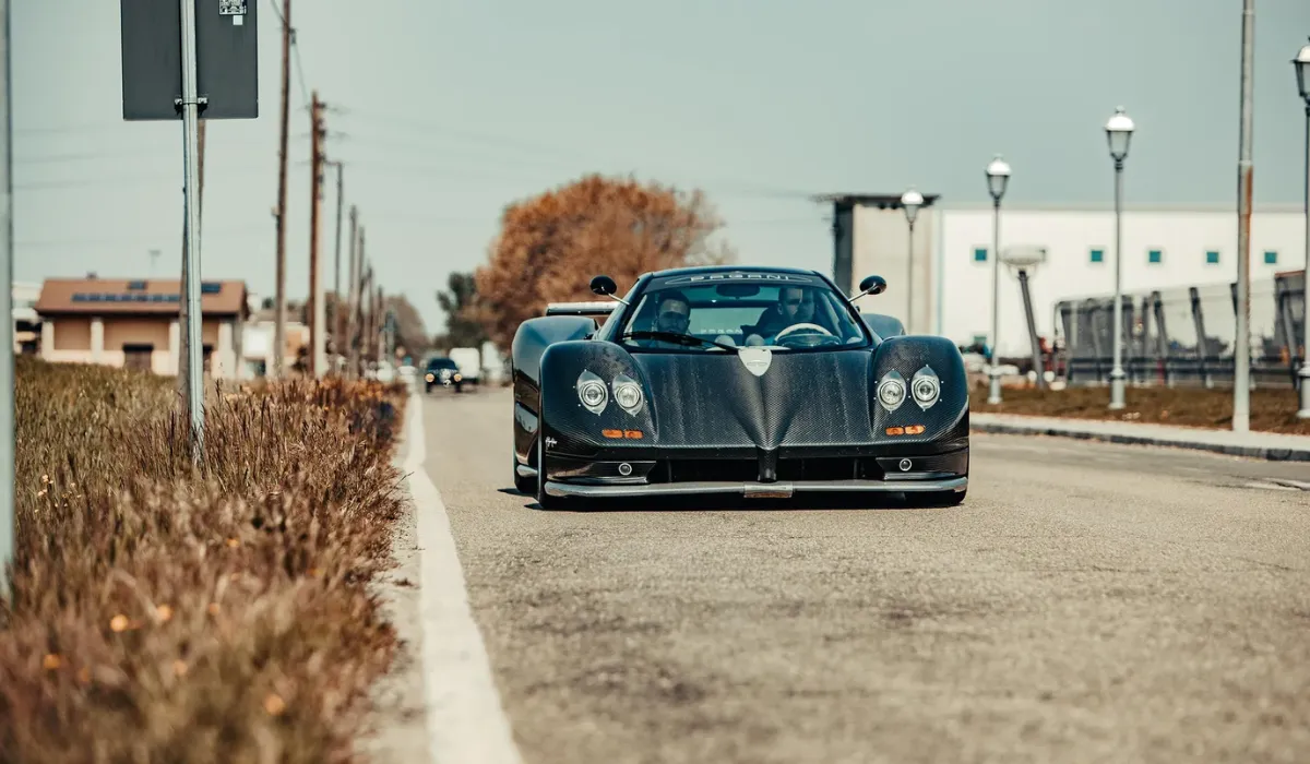 pagani_zonda_c12_luxury_car_rentals_preowned_luxury_car_exclusive_concierge_club.webp